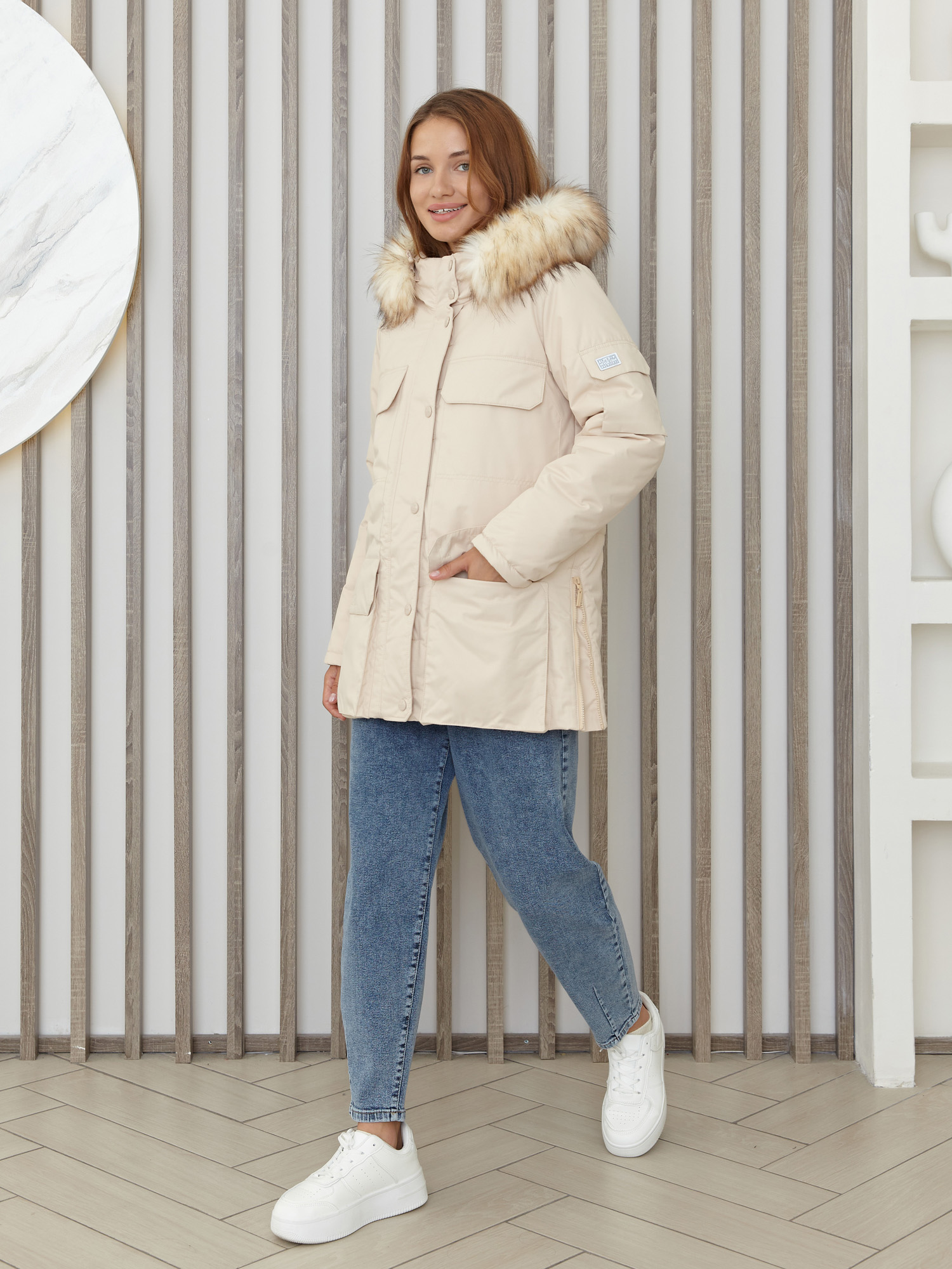 Куртка зимняя женская с опушкой из искусственного меха TRF12-256