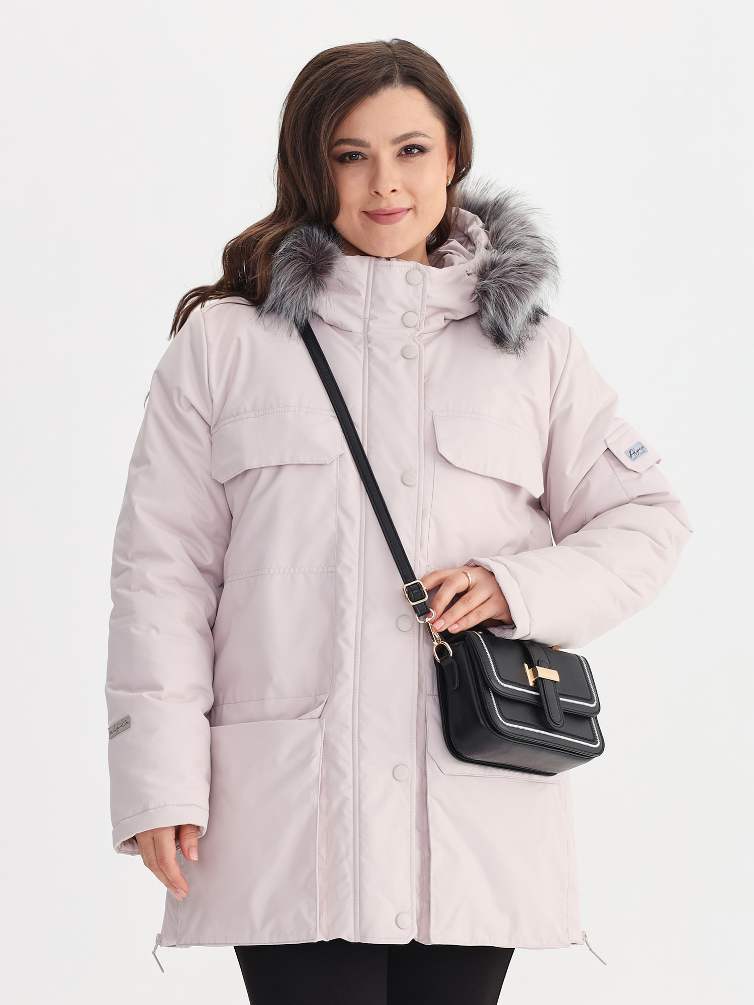 Куртка зимняя женская с опушкой из искусственного меха TRF14-340