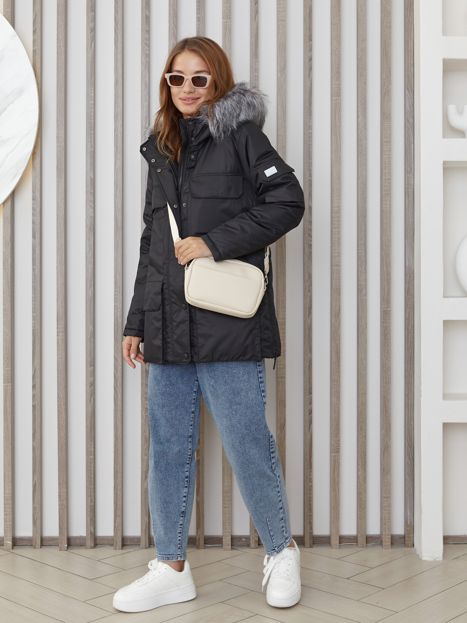 Куртка зимняя женская с опушкой из искусственного меха TRF12-256