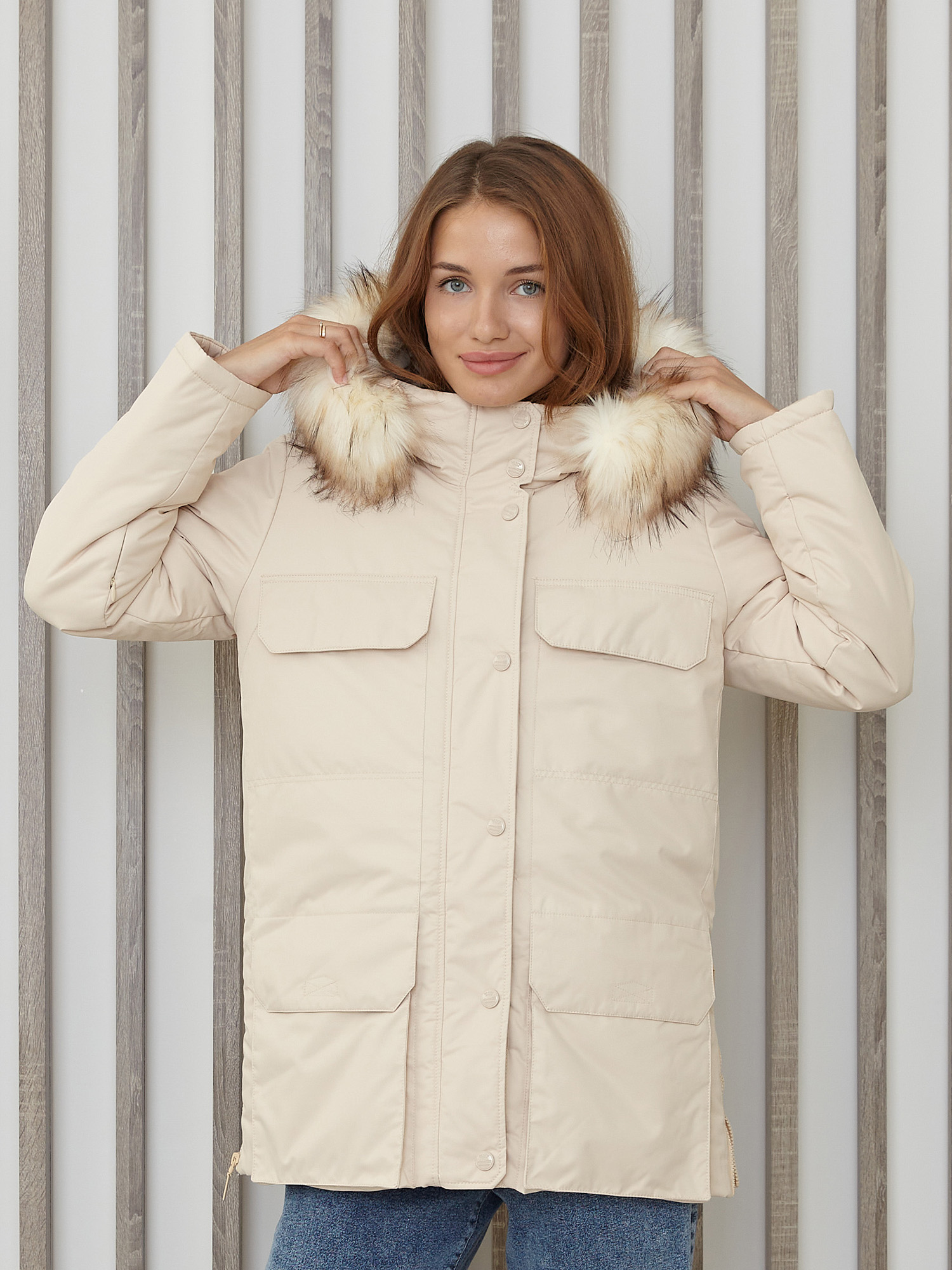 Куртка зимняя женская с опушкой из искусственного меха TRF12-256