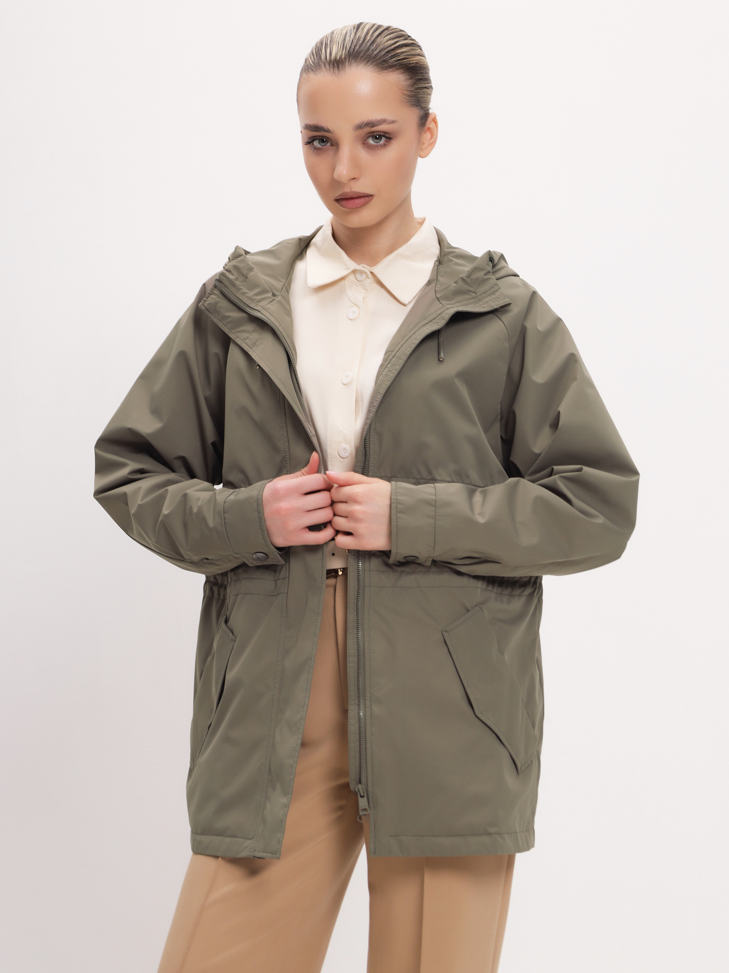 Куртка ветрозащитная женская TRF16-408